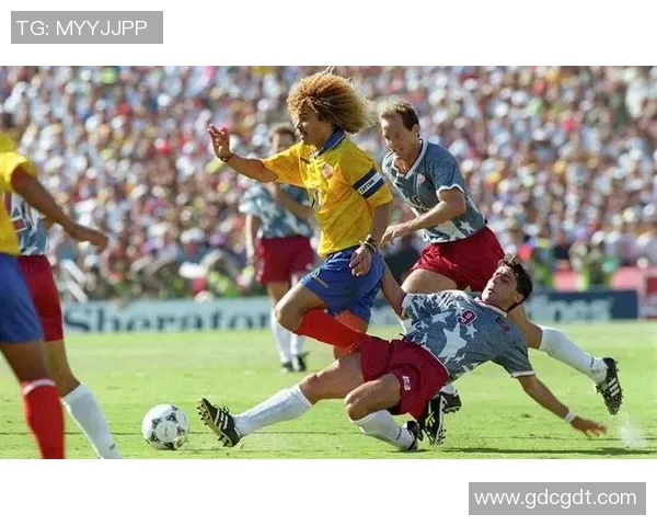 足球球星是否亲自参与卡片抽取过程揭秘背后的趣事与真相